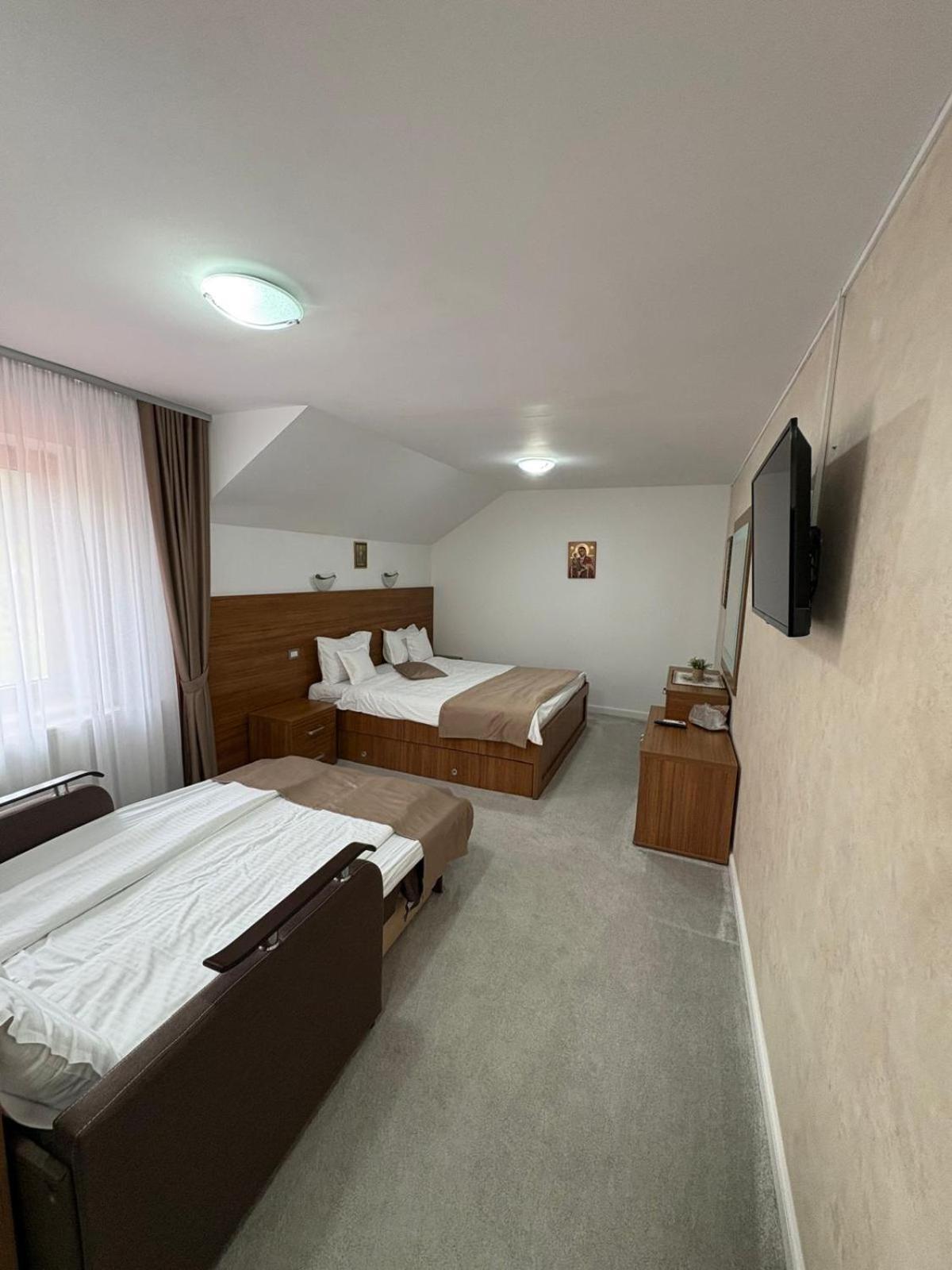 Pensiunea Andias Sucevita Extérieur photo