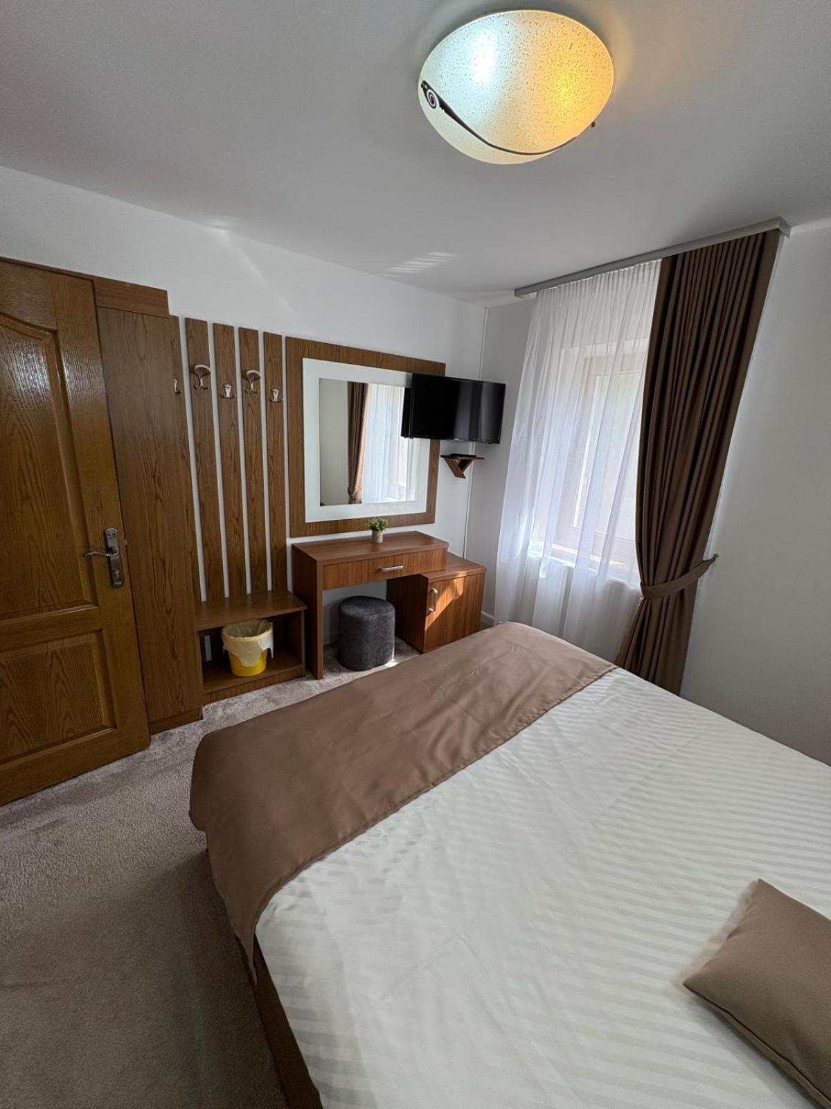 Pensiunea Andias Sucevita Extérieur photo